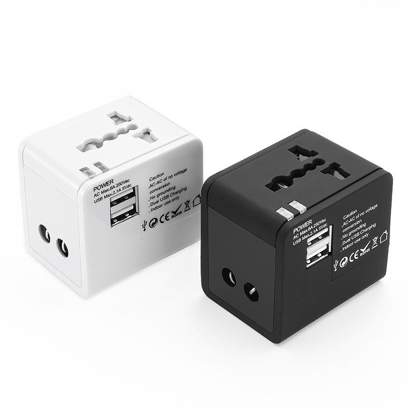 Универзален адаптер за патување со двојни USB порти